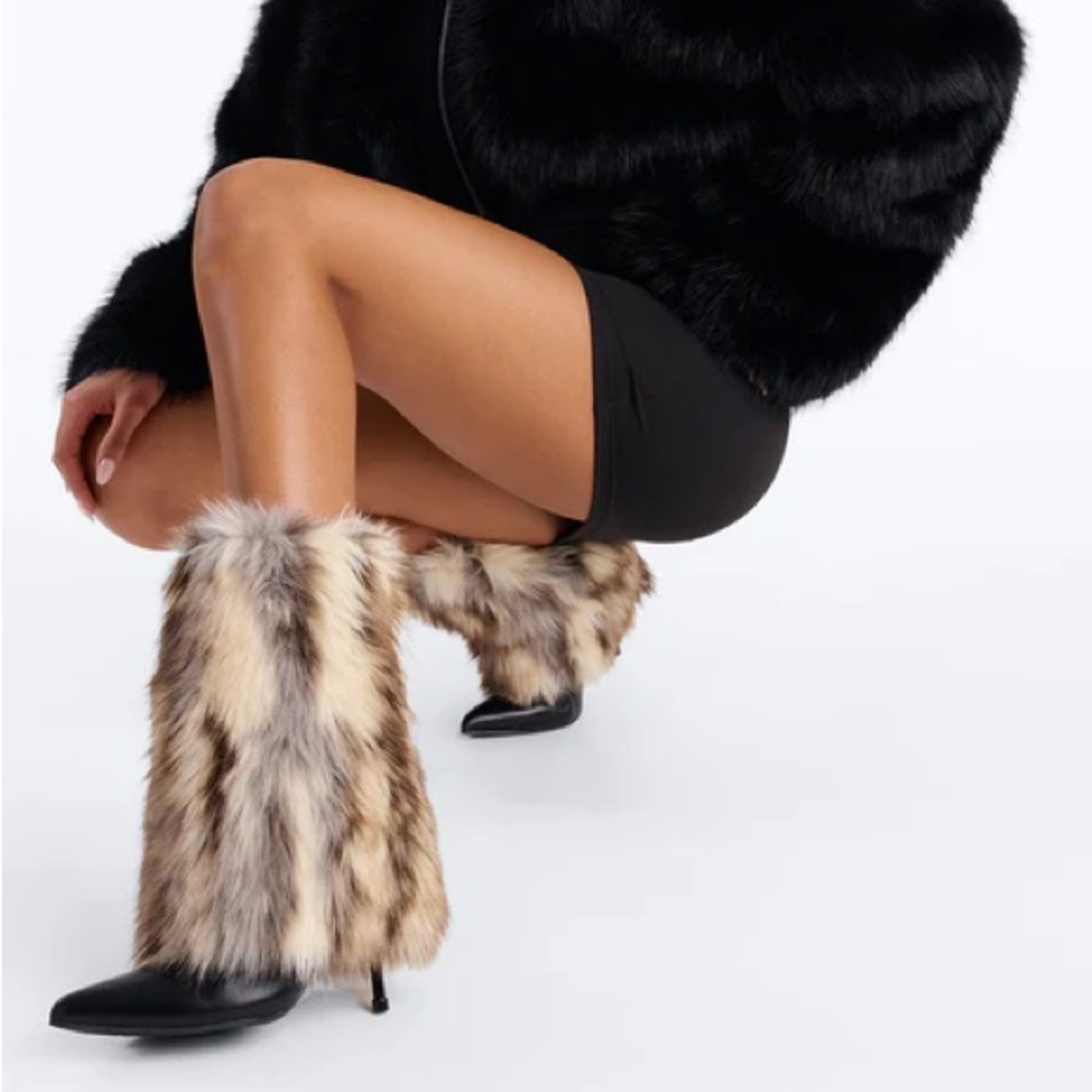 Marquette Faux Fur Overlay Booties NEW 🏷️ - Picture 4 of 11